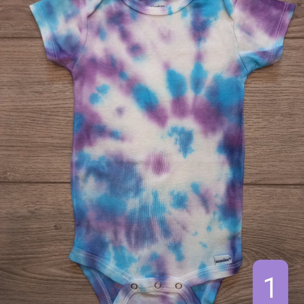 Baby onesie tie dye